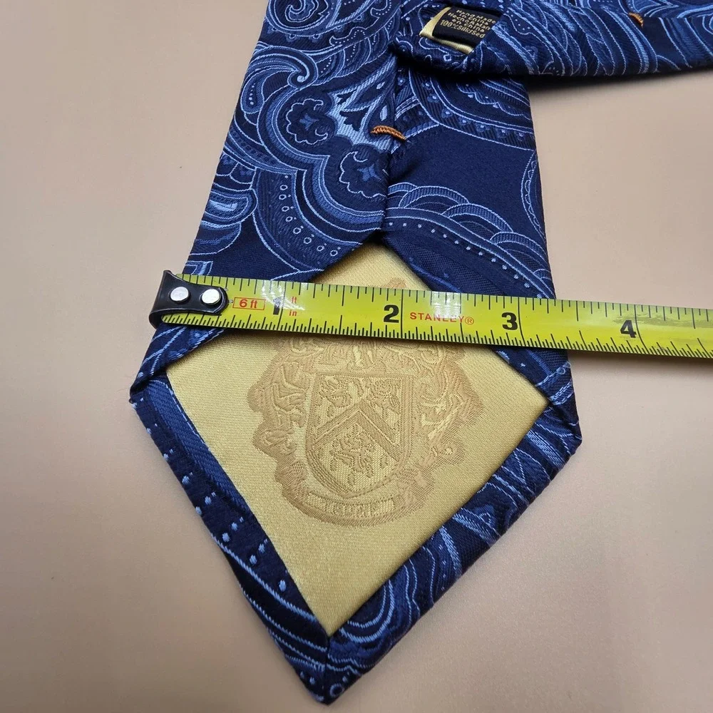 Donald J Trump Signature Collection Mens Navy Blue Paisley 100% Silk Necktie Tie